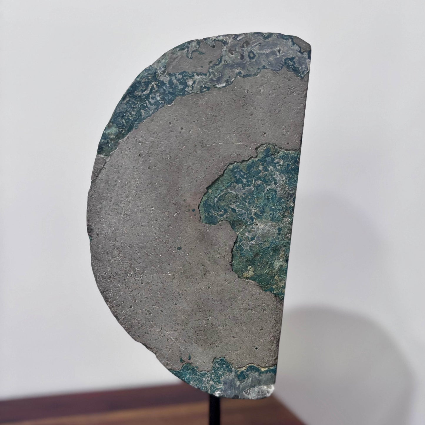 Brazilian Amethyst Geode Shape w Calcite