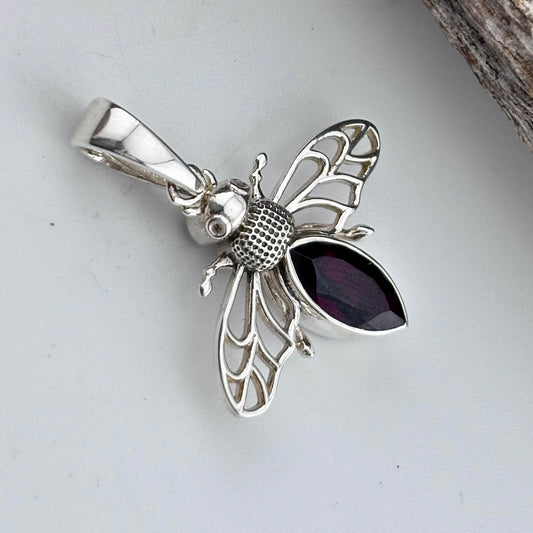 Sterling Silver Bubblebee Pendant with Facetted Stone Garnet