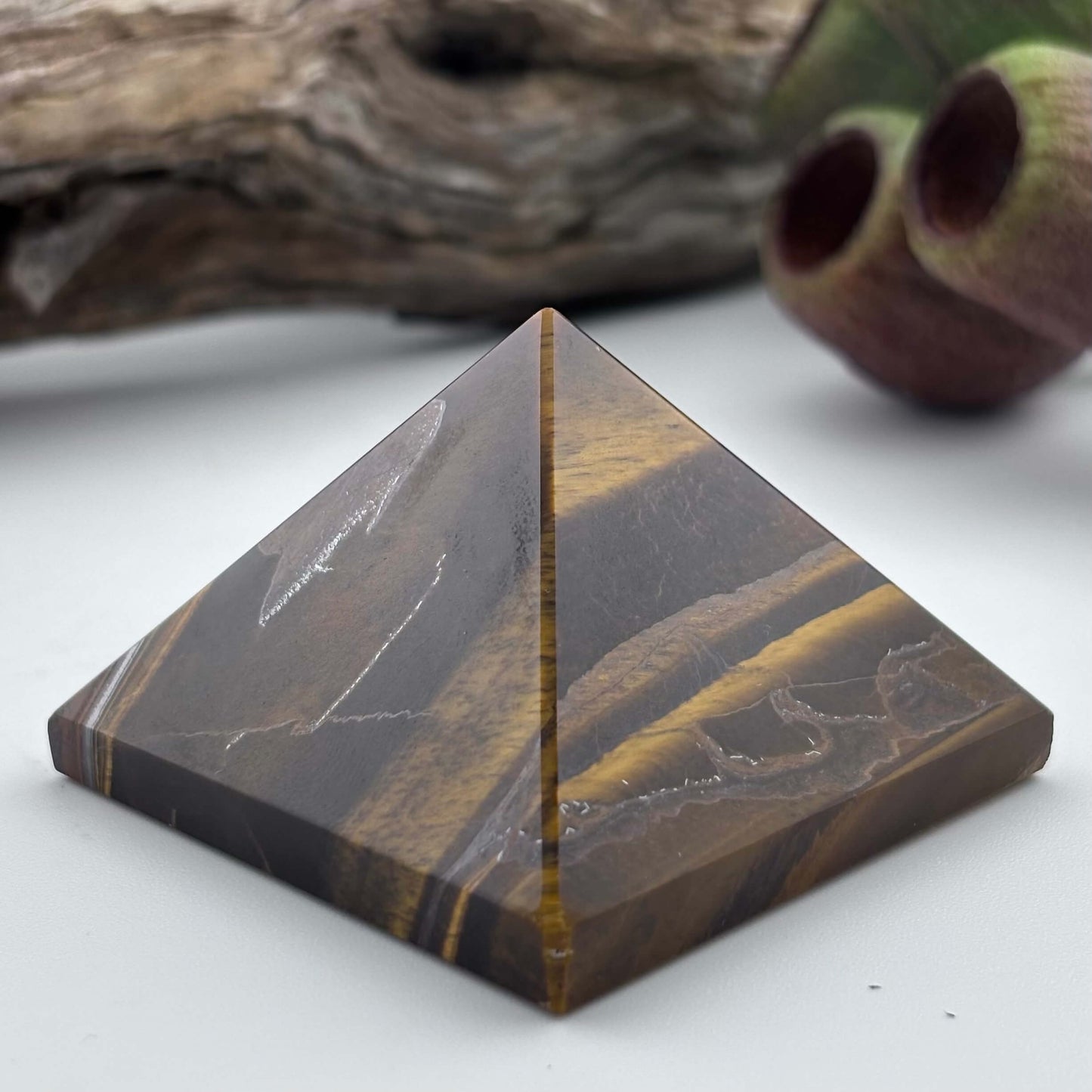 Tigers eye Pyramid