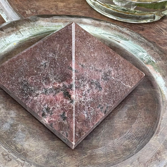 Rhodonite Pyramid - 170 grams / 5.5 cm