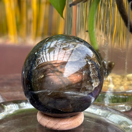 Labradorite Sphere - 205 grams / 5.1 cm (#1) - With Free Wooden Sphere Stand