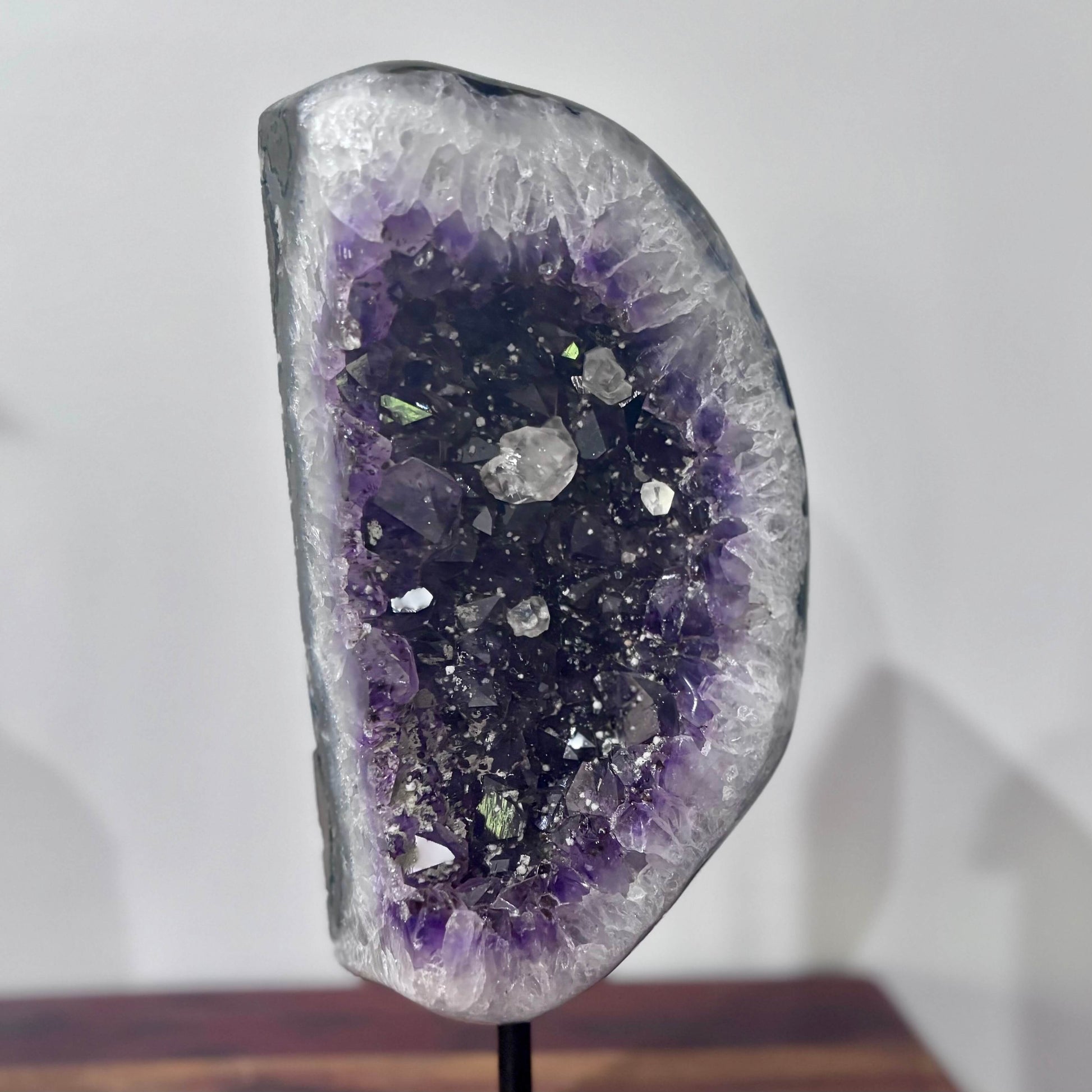 Brazilian Amethyst Geode Shape w Calcite 