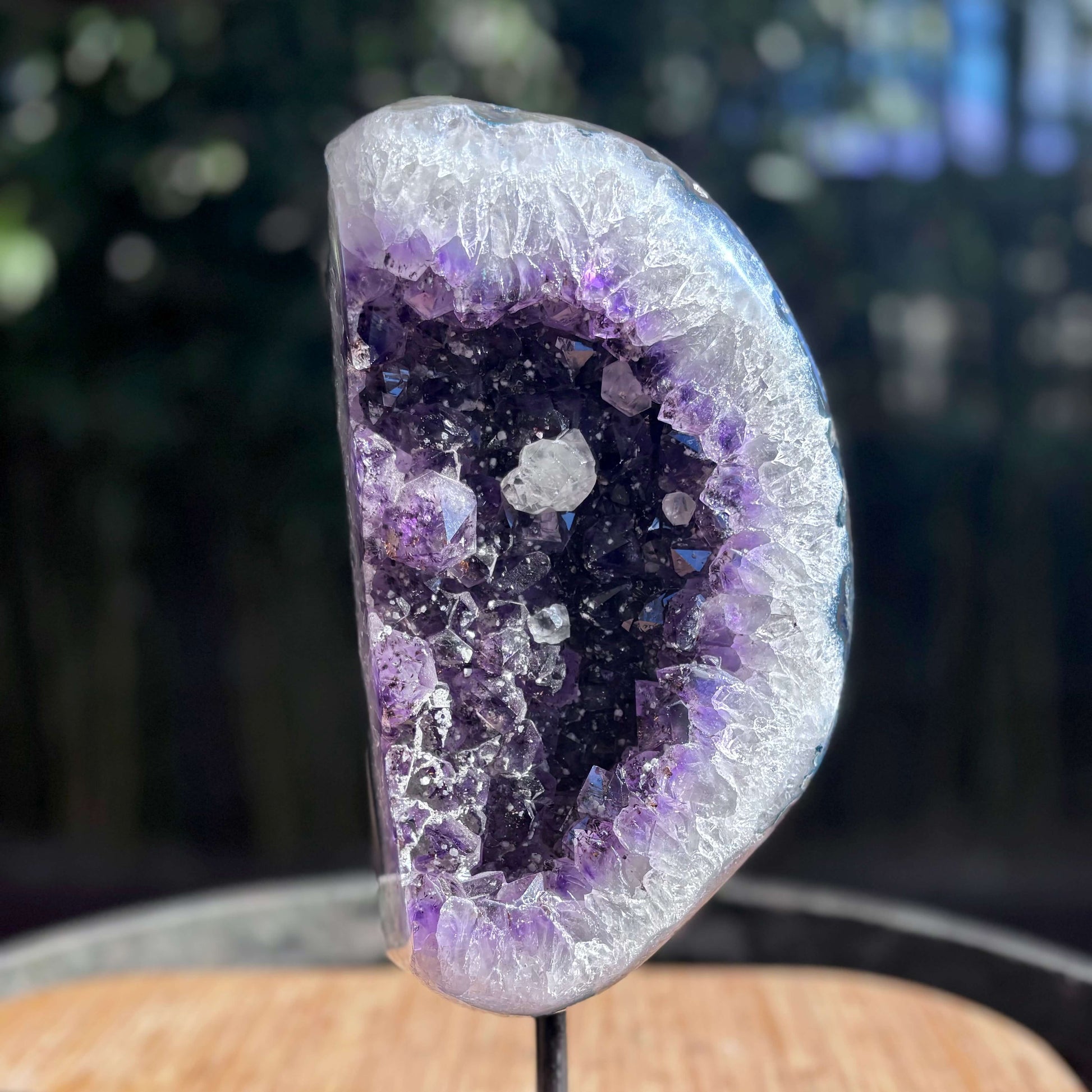 Brazilian Amethyst Geode Shape w Calcite 