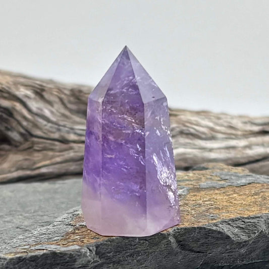 Mini Amethyst Tower - 20 grams /3.9 cms