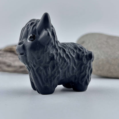 Black Onyx Carved Highland Plateau Cow - 98 grams / 5 cm