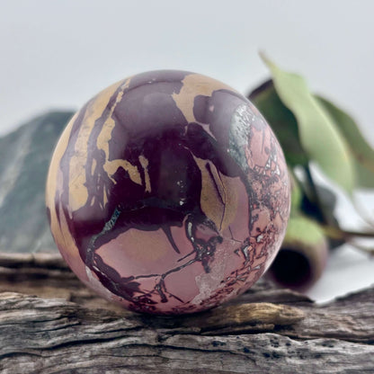 Mooakite Sphere / Australian Jasper