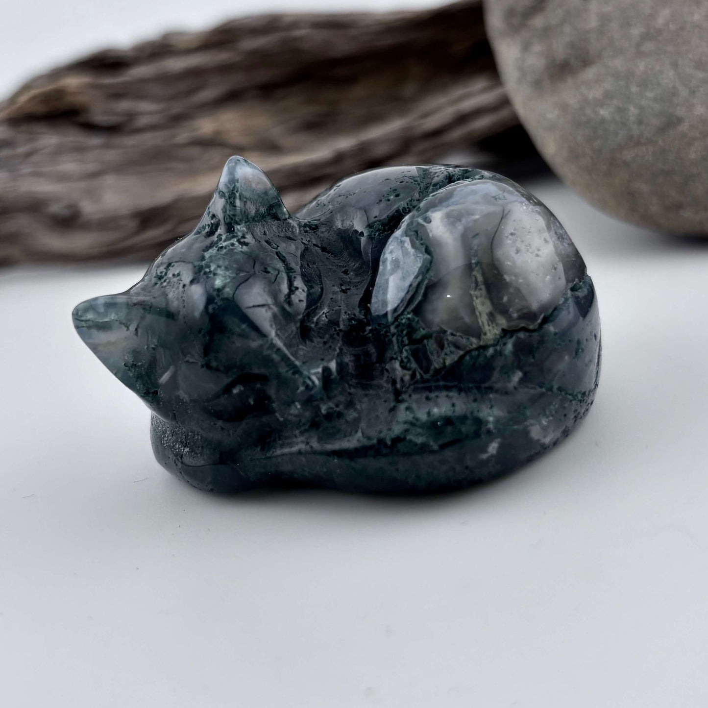 Moss Agate Carved Sleeping Cat - 106 grams / 5 cm