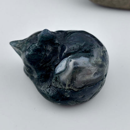 Moss Agate Carved Sleeping Cat - 106 grams / 5 cm