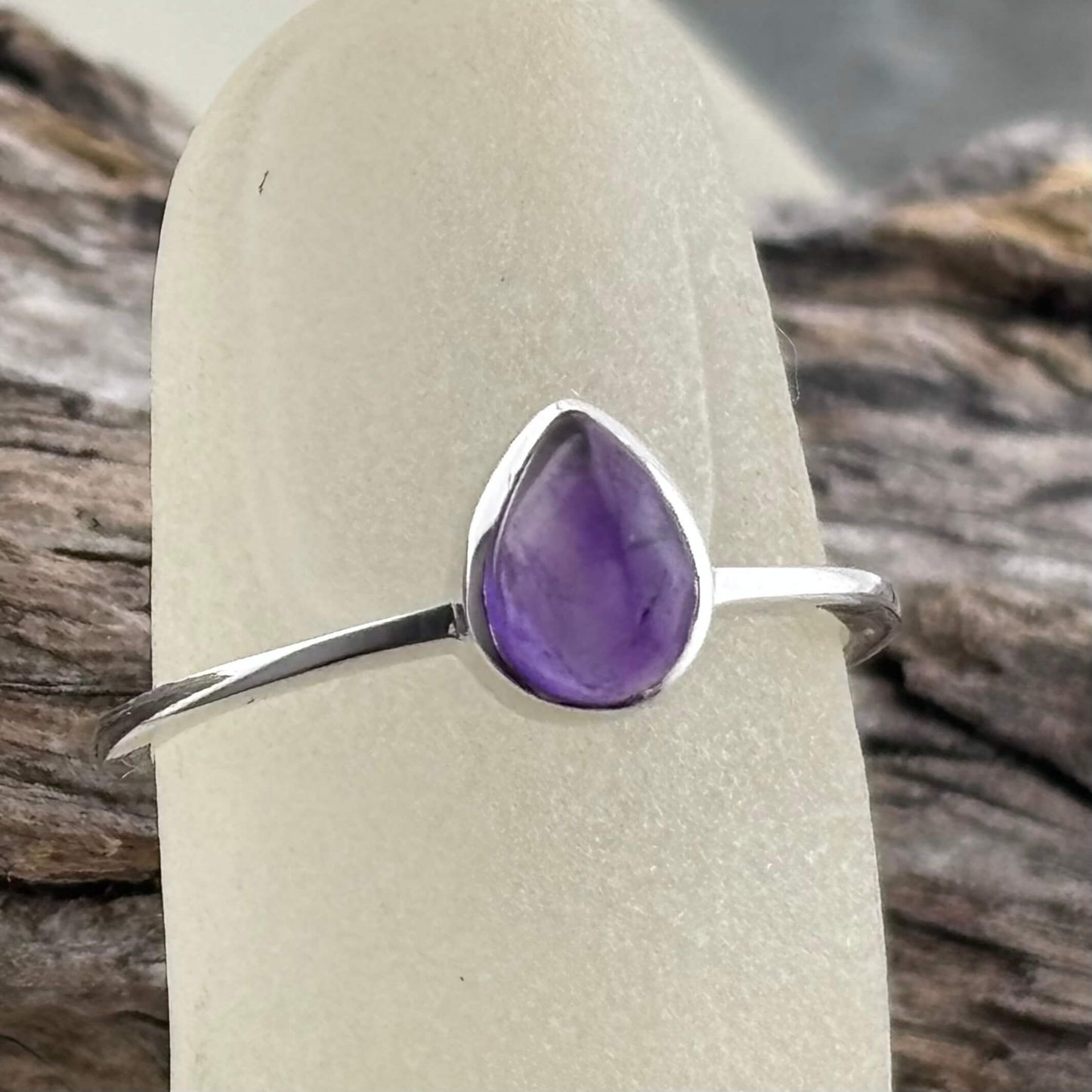 Amethyst TearDrop Ring Sterling Silver .925 SZ US 7 / 17.5MM