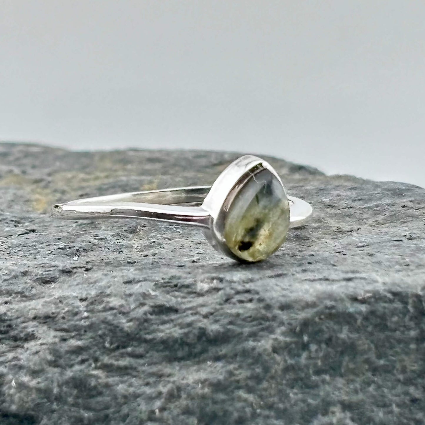Labradorite TearDrop Ring Sterling Silver .925 SZ US 8 / 18MM