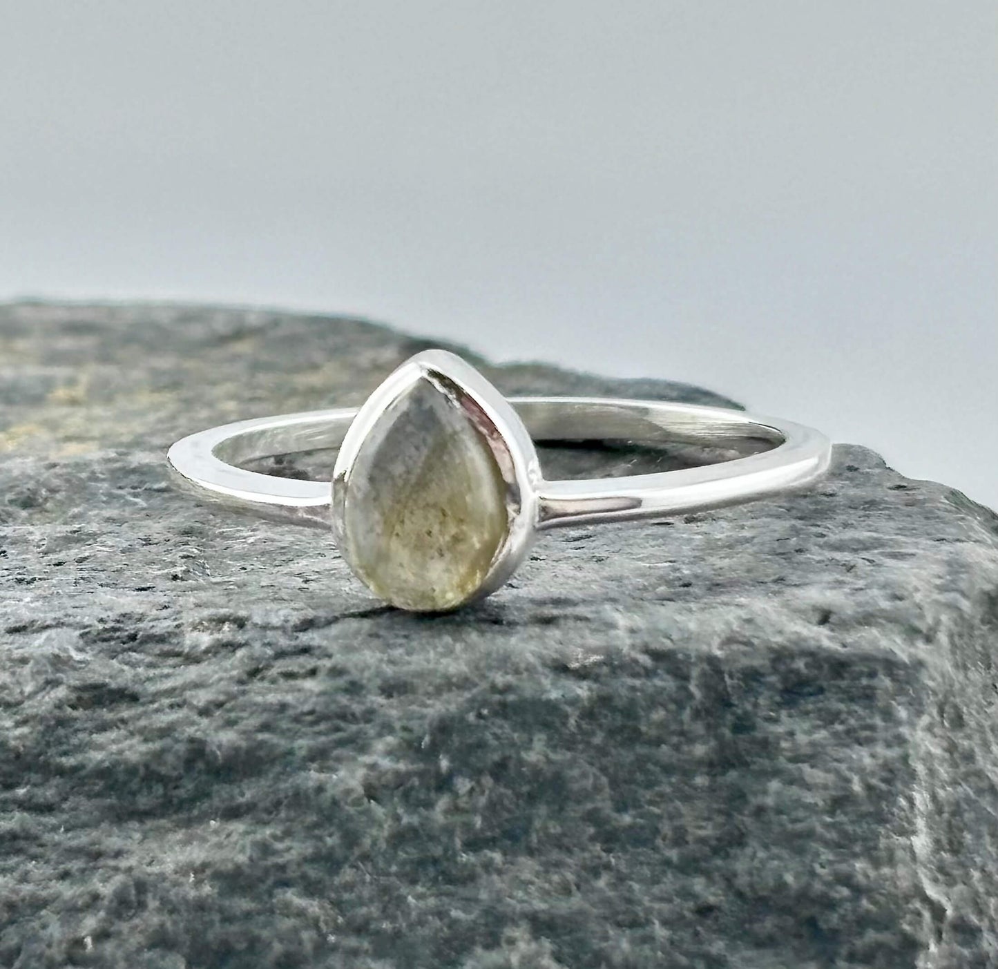 Labradorite TearDrop Ring Sterling Silver .925 SZ US 8 / 18MM