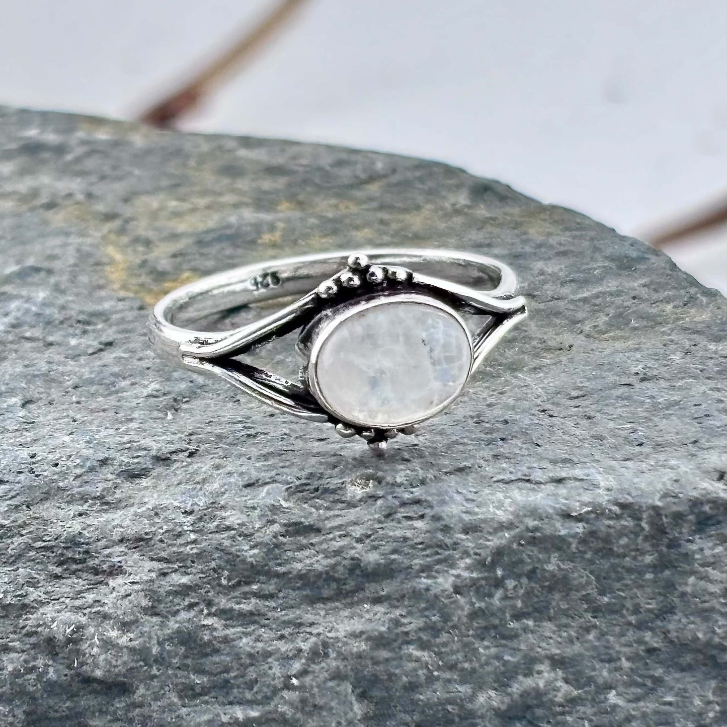 Rainbow Moonstone Ring - Sterling Silver .925 SZ US 8 18.55mm